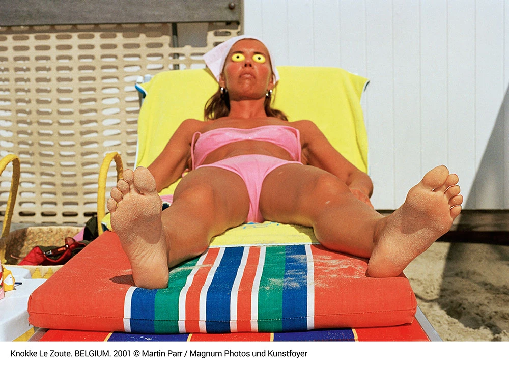 Martin-Parr-Knokkelezoute-Belgium-Kunstfoyer-MagnumPhotos