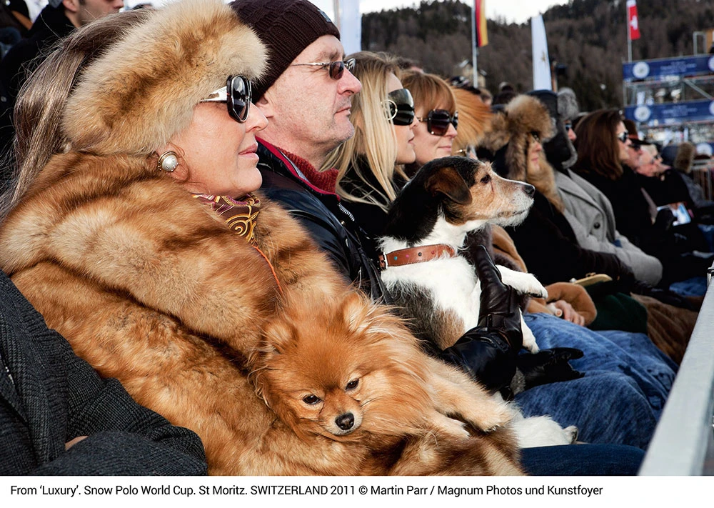 Martin-Parr-SnowPoloWorldCup-StMoritz-Kunstfoyer-MagnumPhotos